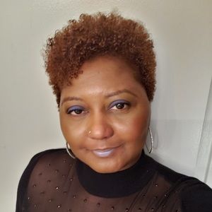 Meet your Posher, Valeria